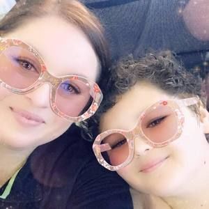 Meet your Posher, Tara